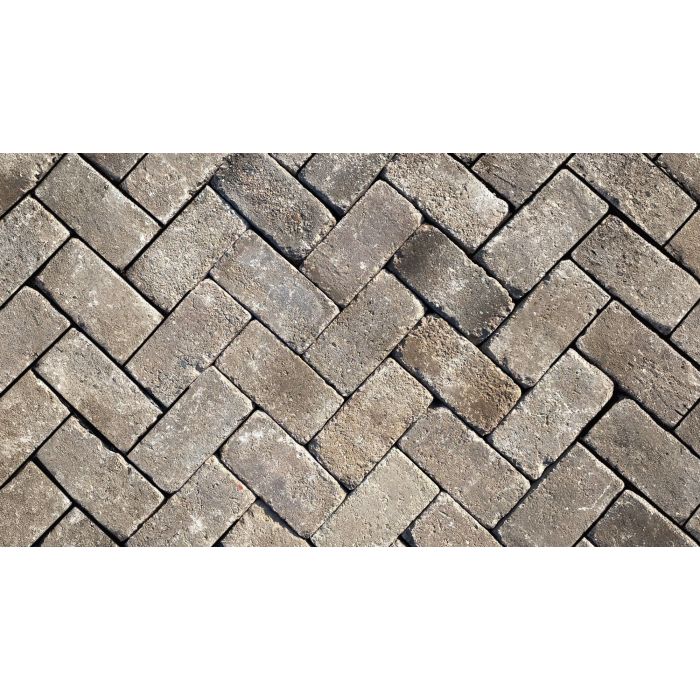 Gebruikte beton keiformaat 8cm gebruikt rood/paars (op pallet)